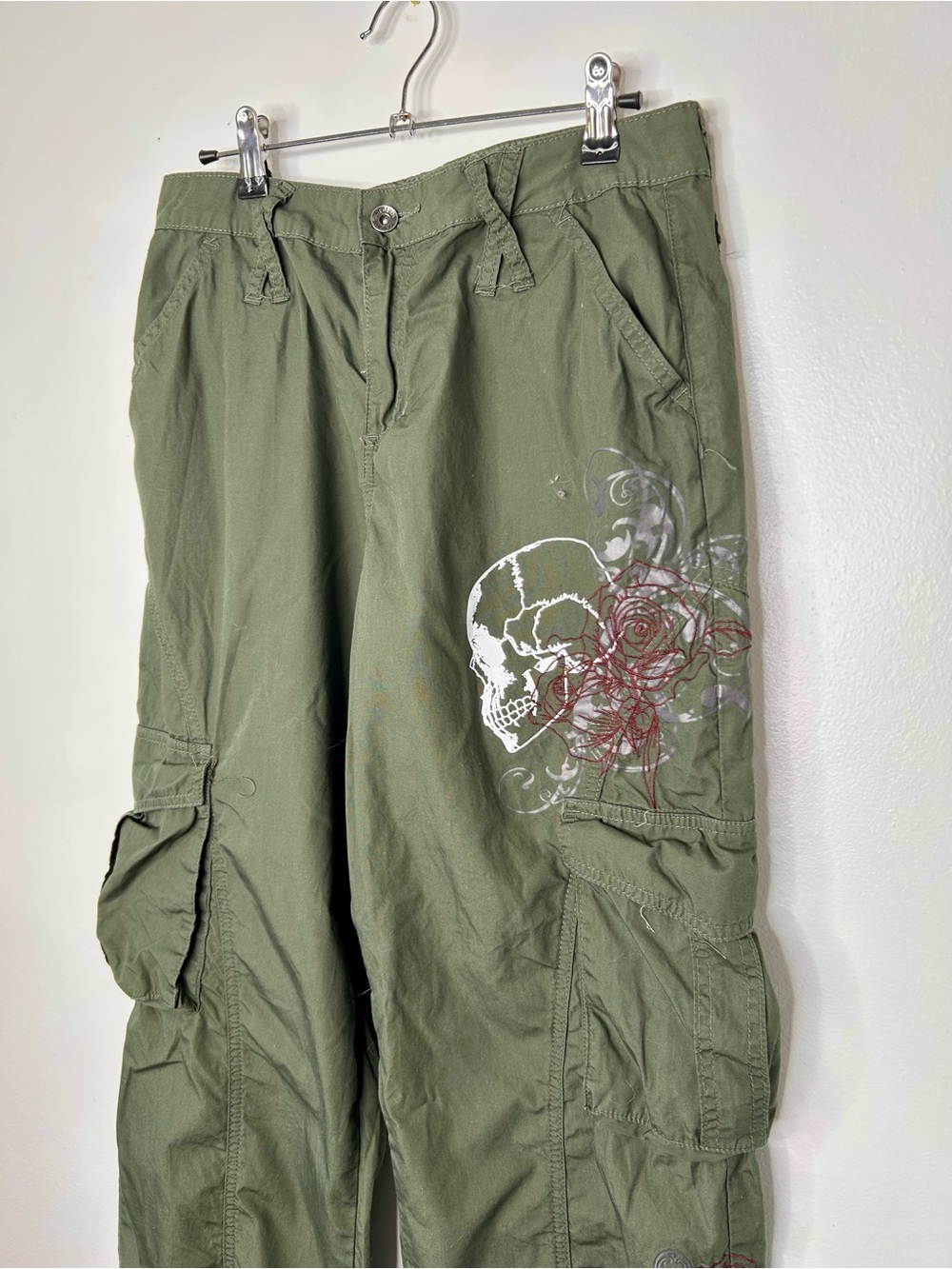 Hot Topic Graffiti Skull Girls Cargo Pants - Picture 6 of 7